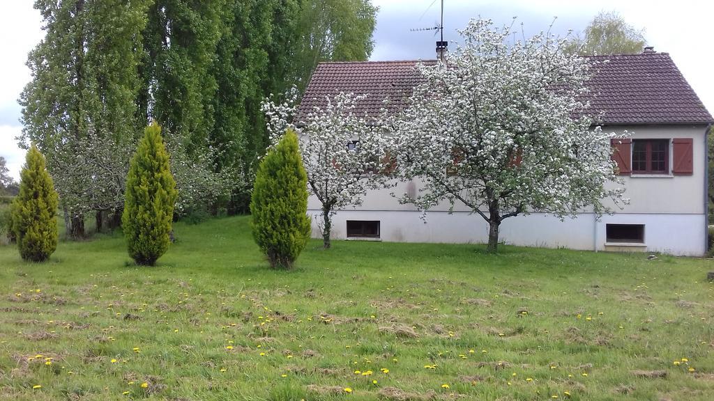 Villa Gite du Vieux Charme à Saint-Amand-en-Puisaye Extérieur photo